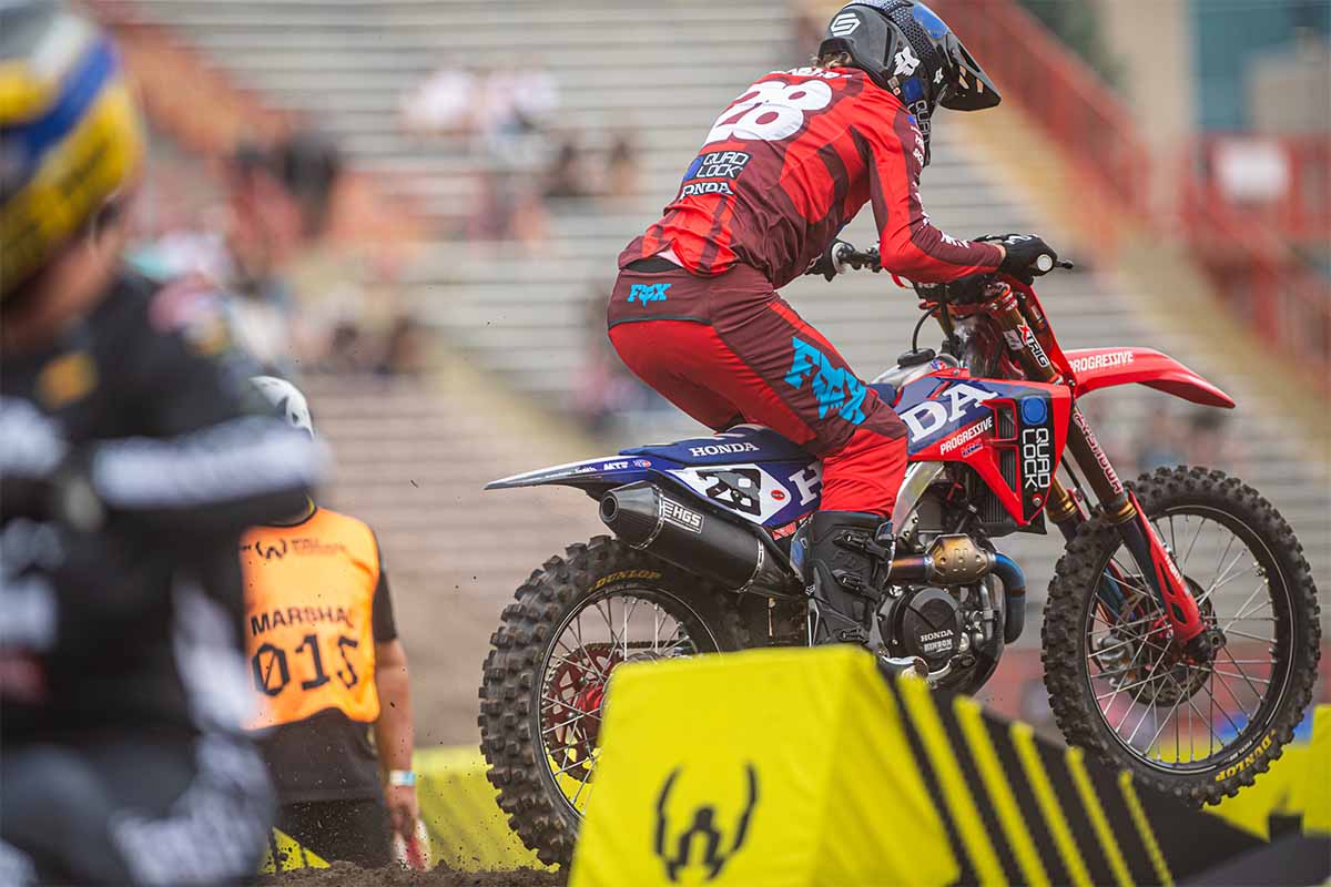 WS26_CanadianGP_practice_SX1_quadlock-0042 WILSON SECOND, McADOO THIRD AS KMG DELIVERS STRONG WORLD SUPERCROSS OPENING ROUND IN CALGARY!